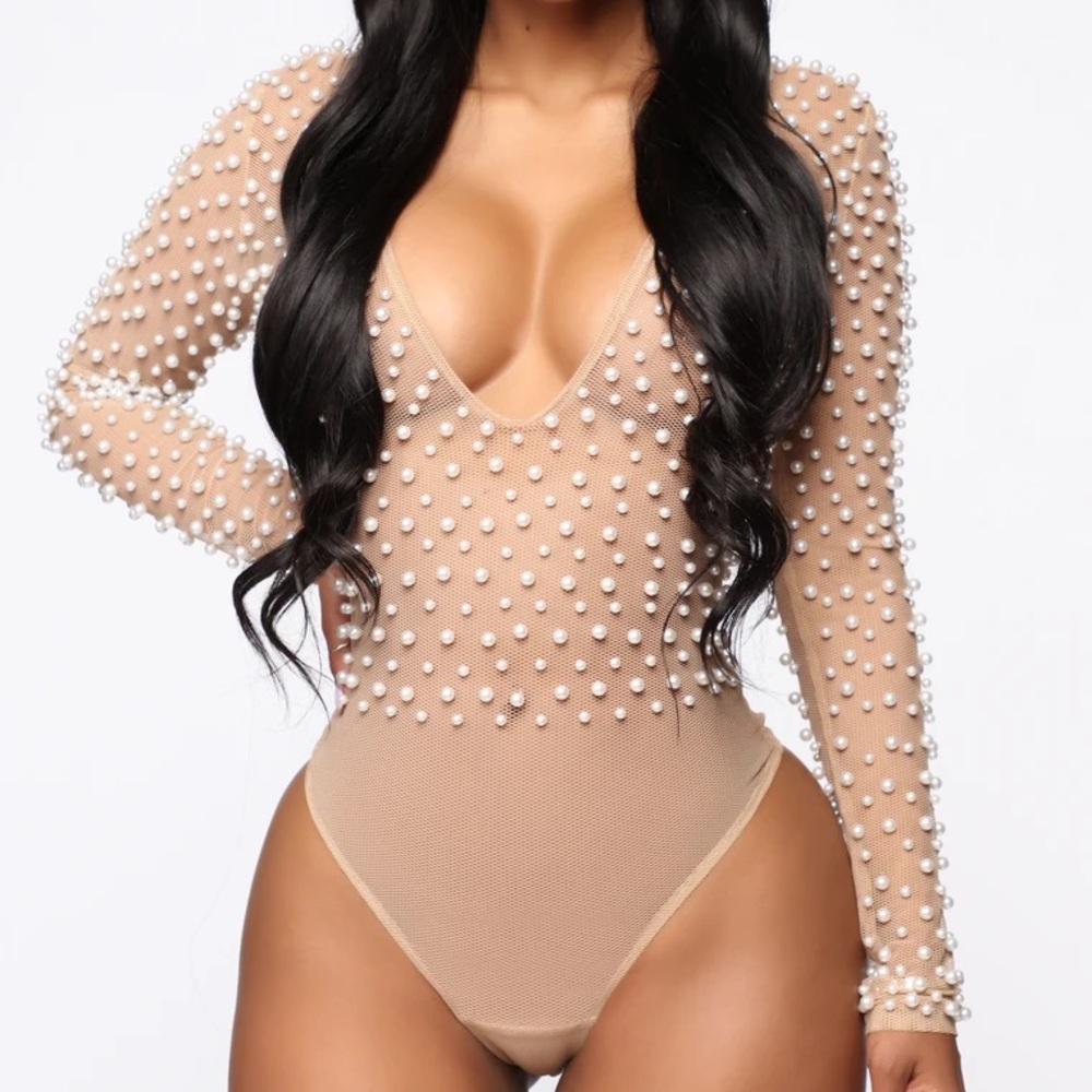 Fashion nova pearl nude bodysuit